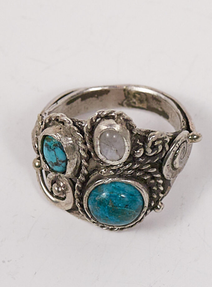Anillo étnico con crisocola, turquesa y piedra luna