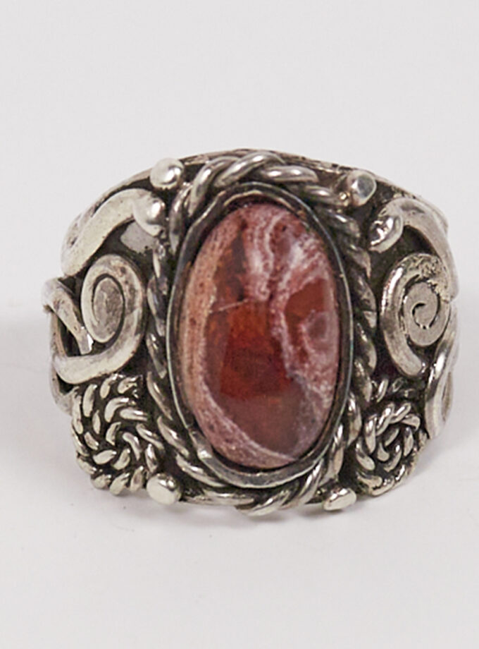 Anillo étnico con ópalo de fuego