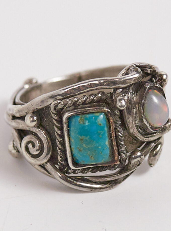 Anillo étnico con turquesa y ópalo etíope