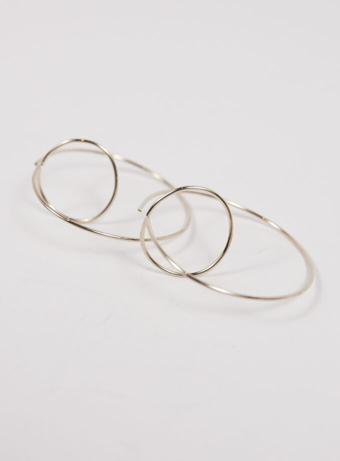 Pendientes minimalistas multiforma